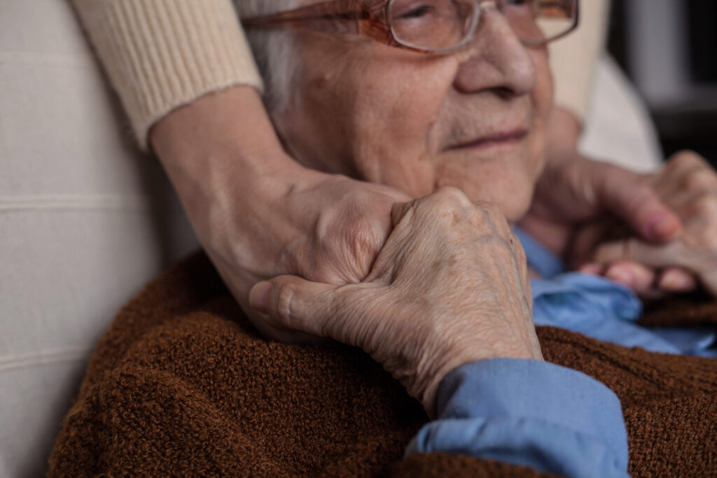 Learn about the symptoms of late stage Alzheimer’s and what to expect.